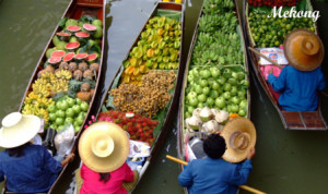 Floating market